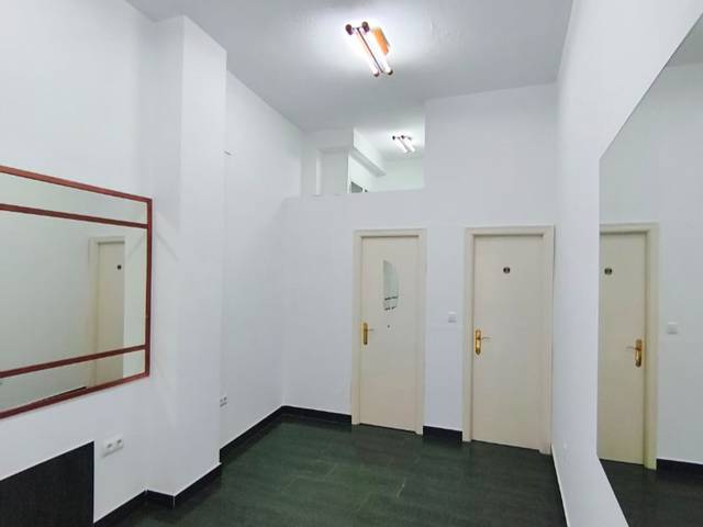 Local comercial en Alquiler en Calle Gravina, 80 en Arenal - Museo