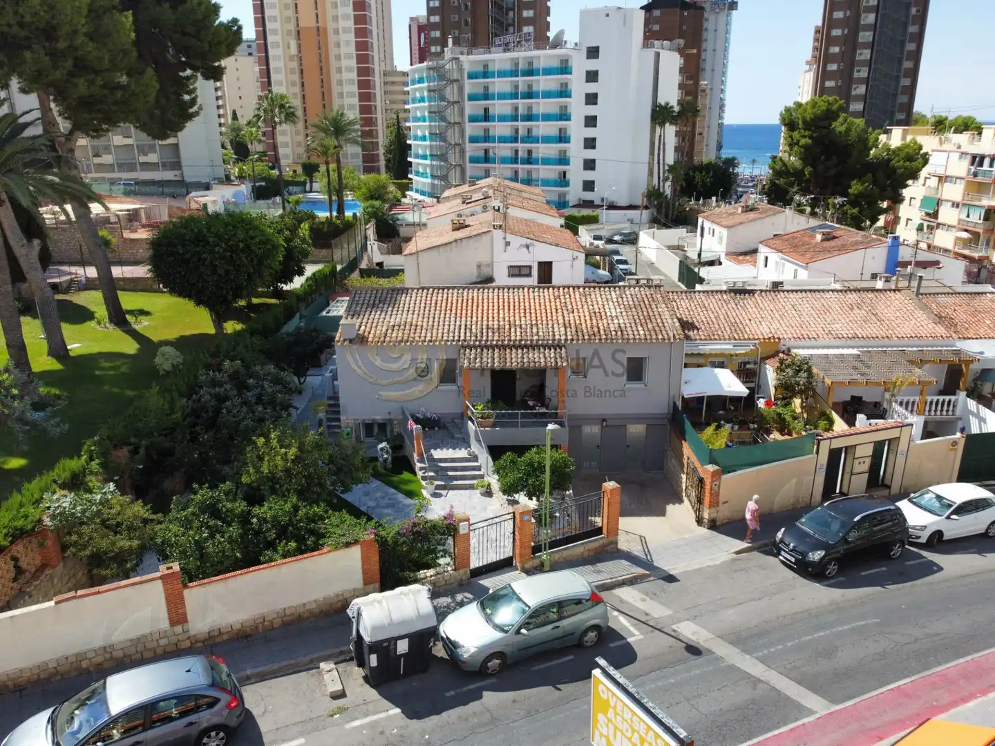 Vista exterior de Casa o chalet en venta en Benidorm con Aire acondicionado, Calefacción y Jardín privado
