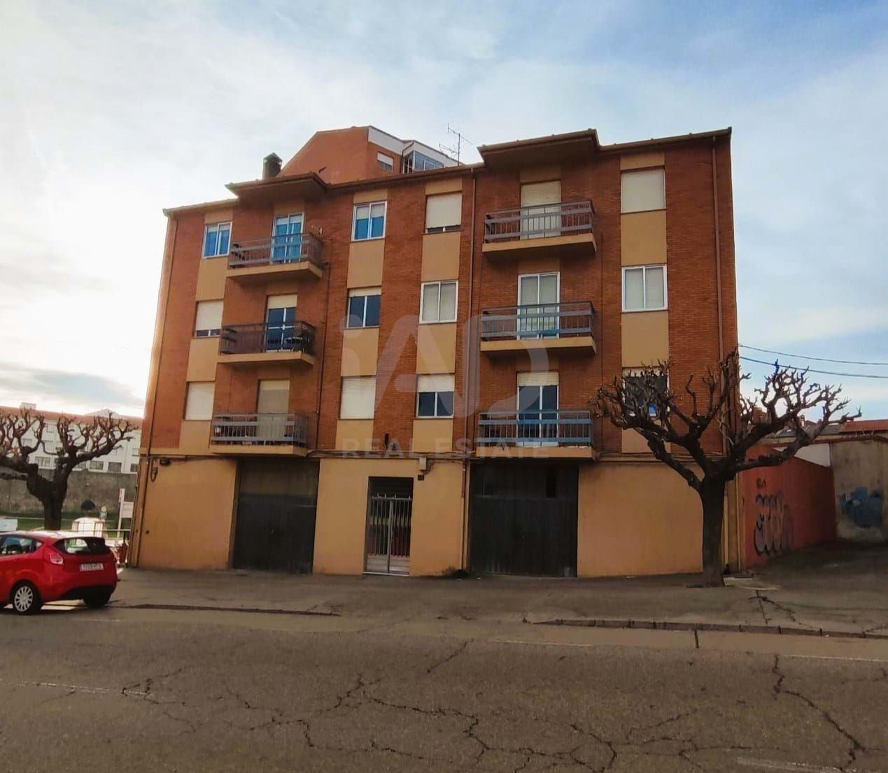 Exterior view of Flat for sale in Astorga  with Heating and Terrace