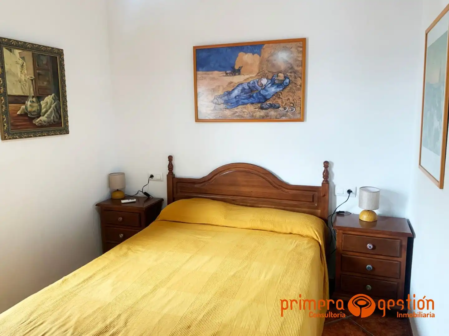 Dormitori de Casa o xalet en venda en Constantina amb Terrassa i Moblat