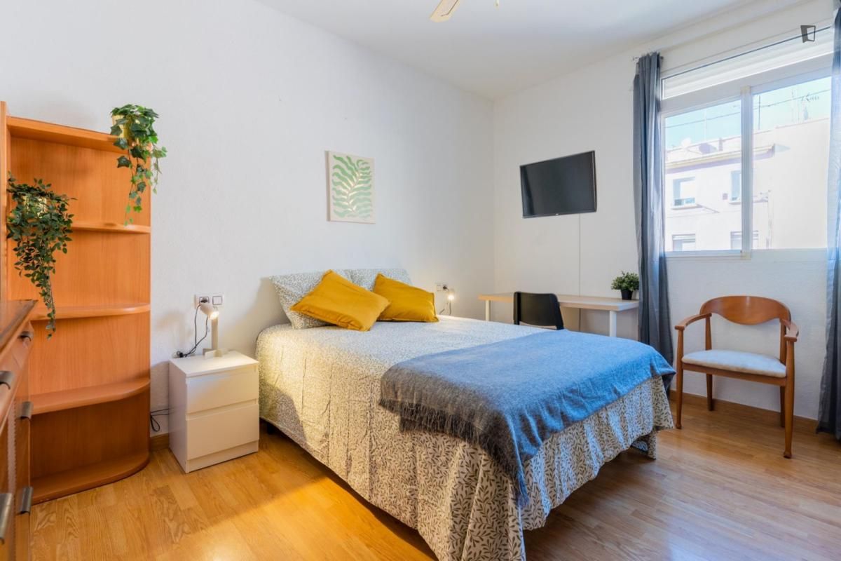 Apartment to share in Ciutat Fallera
