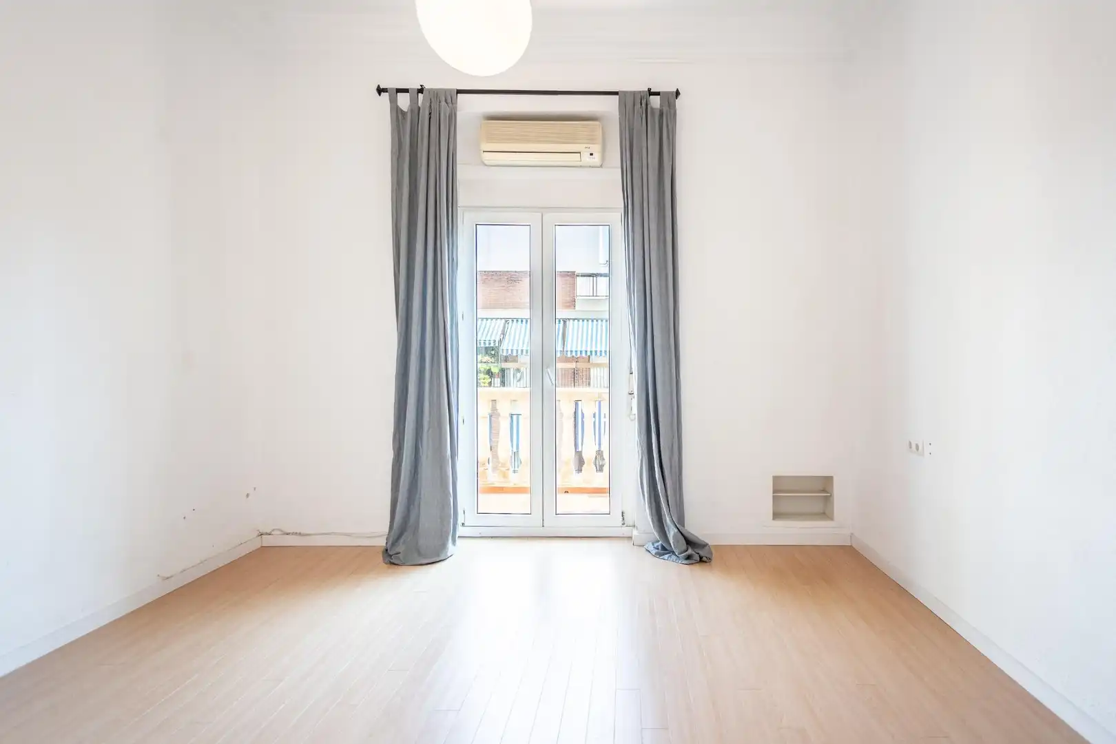 Flat for rent in Calle SALAMANCA, 20, Gran Via
