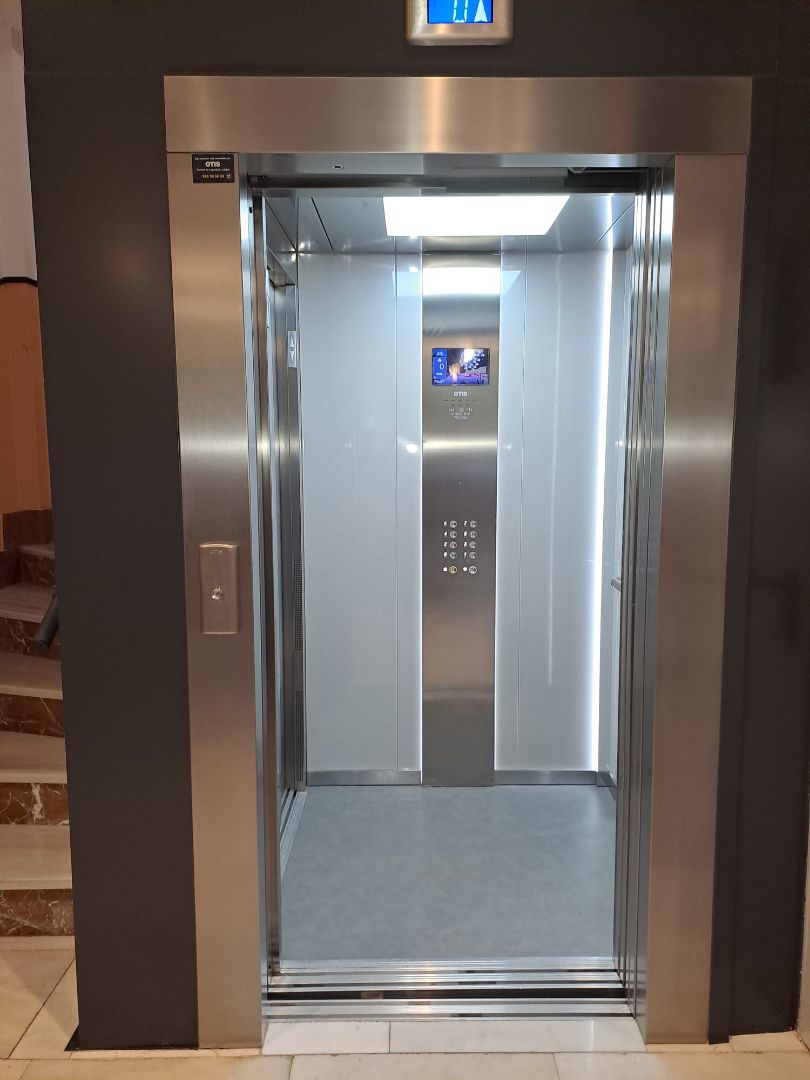 Piso en venta en Gran Via, Centro
