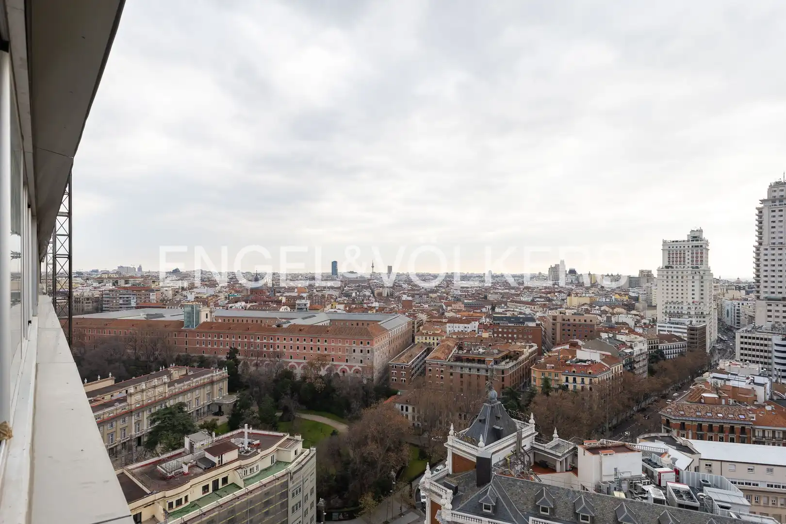 Vista exterior de Pis en venda en  Madrid Capital amb Calefacció