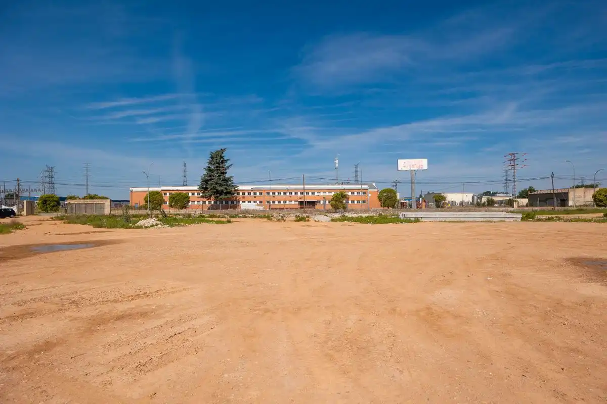 Vista exterior de Terreny industrial en venda en Marchamalo