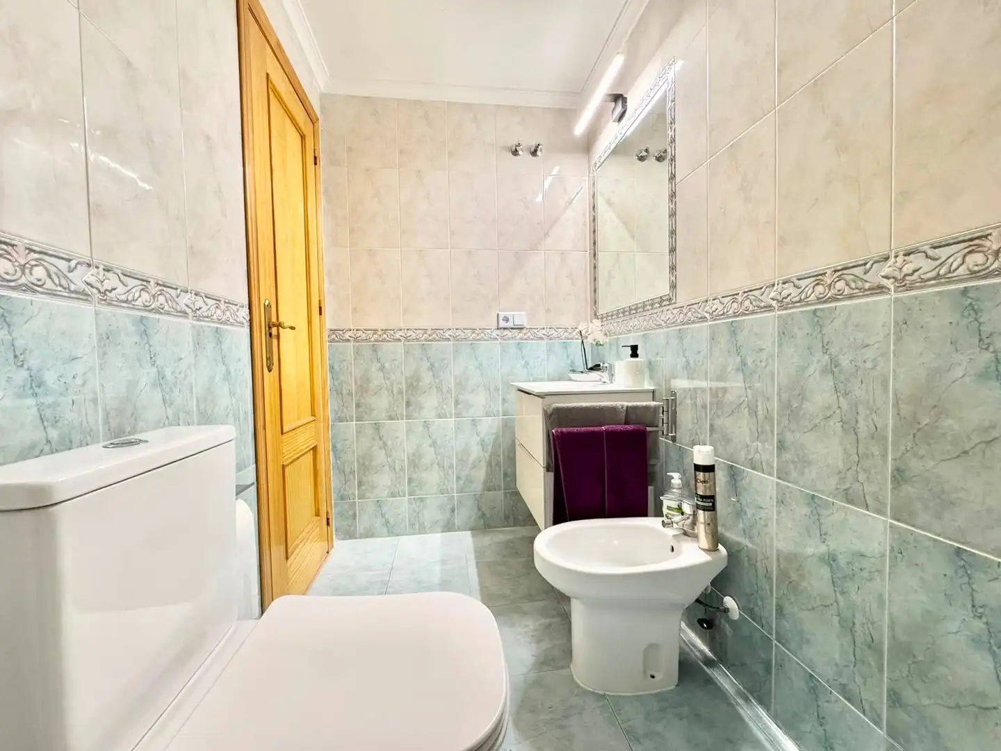 Baño de Planta baja de alquiler en Torrevieja con Aire acondicionado, Piscina y Amueblado