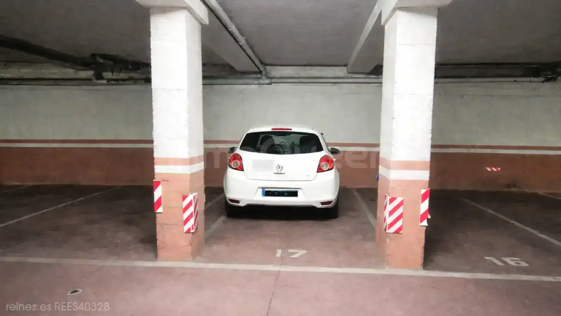 Einzelparkplatz zum Verkauf in Tapia de Casariego