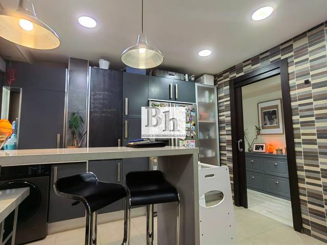 Piso en Venta en Calle Calle Guadiaro, 12, 12 en Girón - Las Delicias