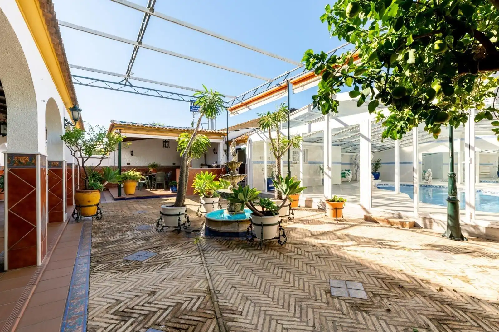 Chalet con terraza en venta en Sanlúcar la Mayor, imagen 90