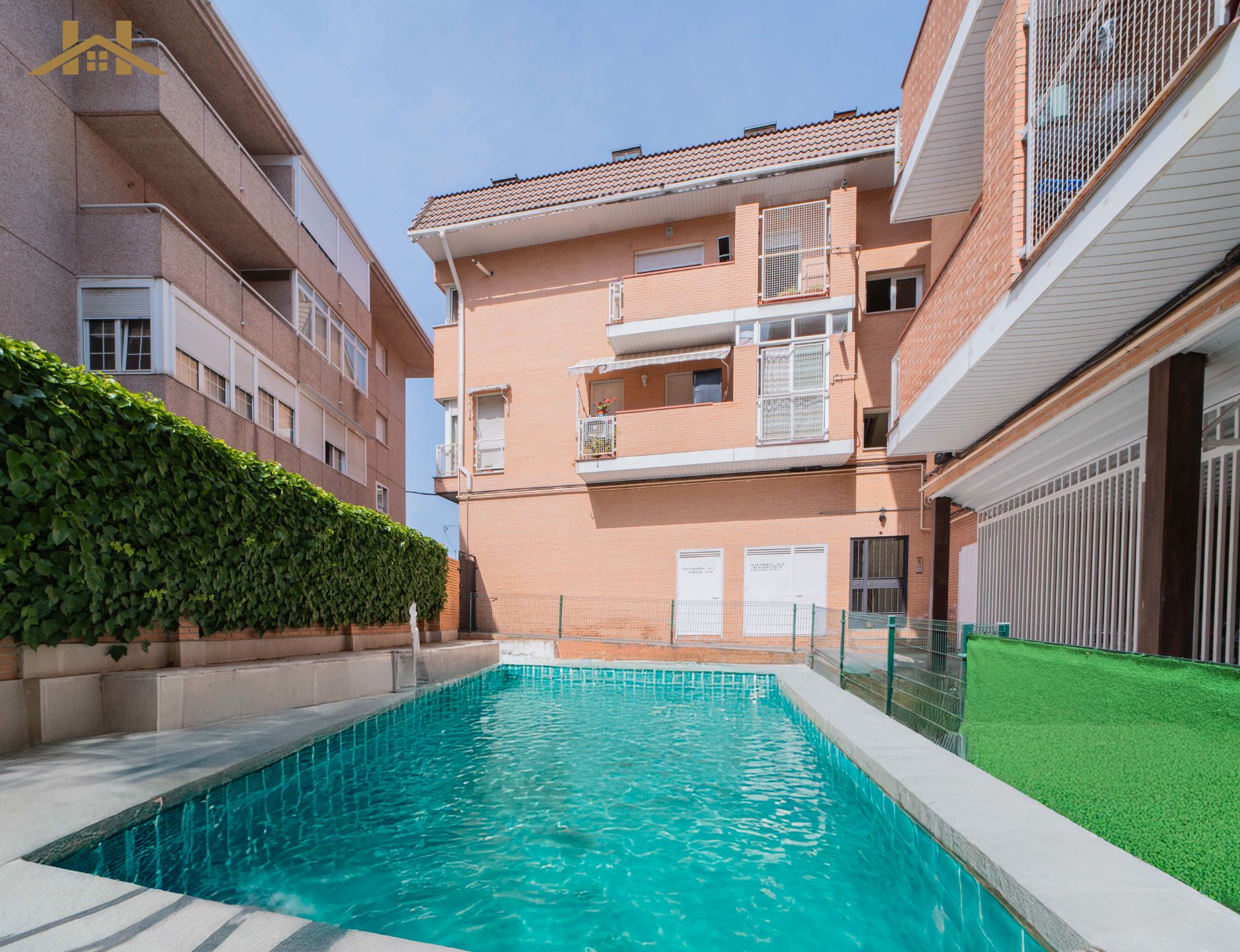 Swimming pool of Duplex for sale in Galapagar  with Heating, Terrace and Oven