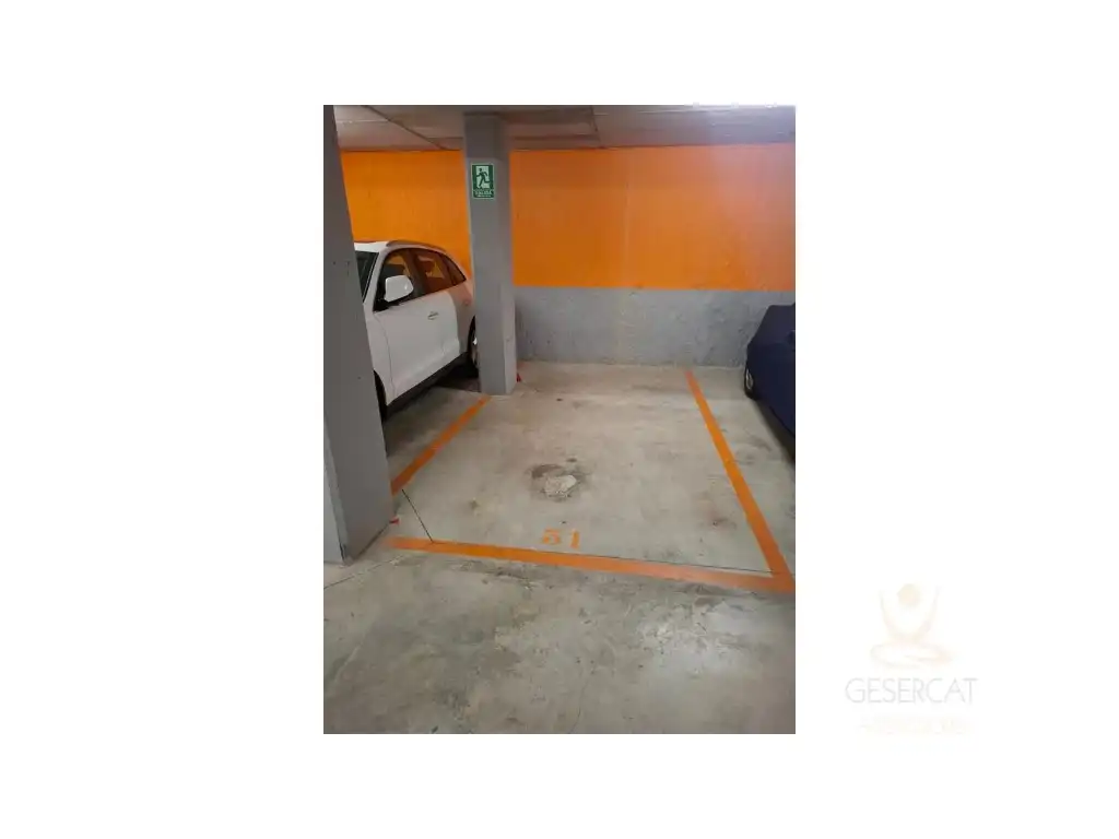 Aparcament de Garatge en venda en Sant Cugat del Vallès