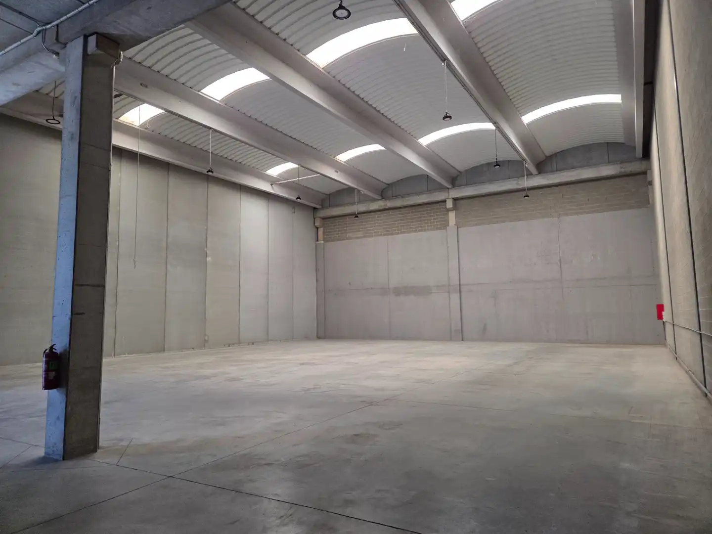 Nave industrial de alquiler en Cervelló con Calefacción y Alarma