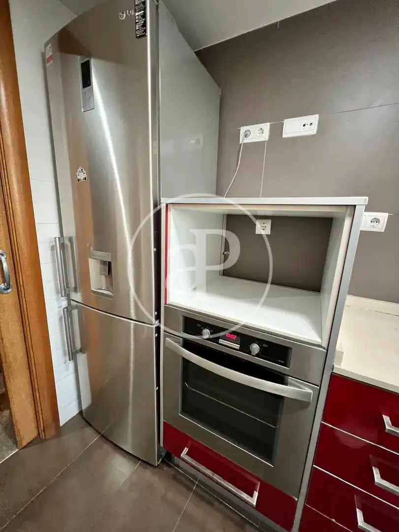 Kitchen of Flat for rent in Valencia  with Air Conditioner, Terrace and Furnished
