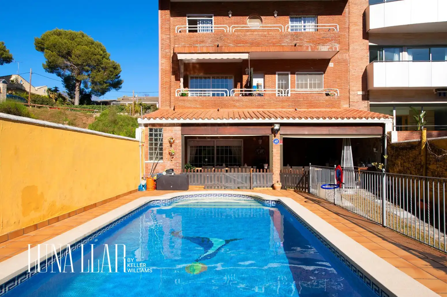 Swimming pool of Houses for sale in Gavà  with Heating, Parquet flooring and Terrace