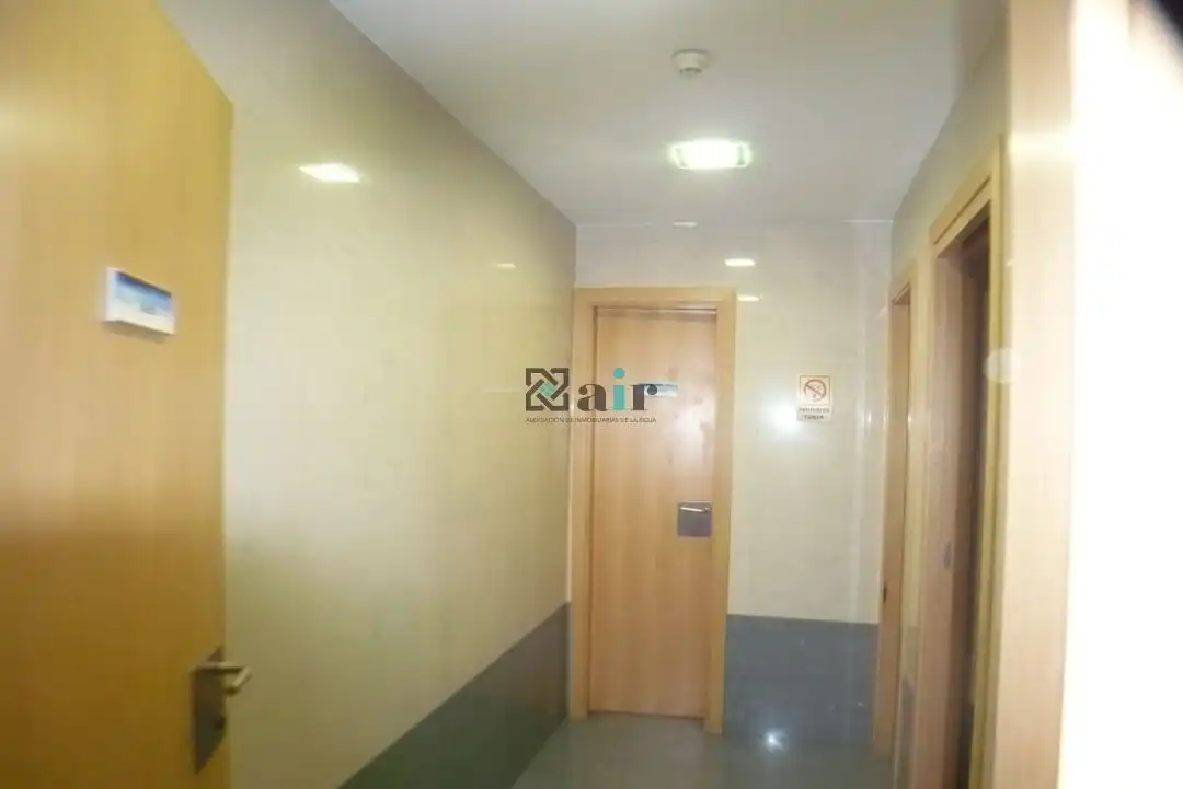 Business premises to rent in Calle Lardero, imagen 14