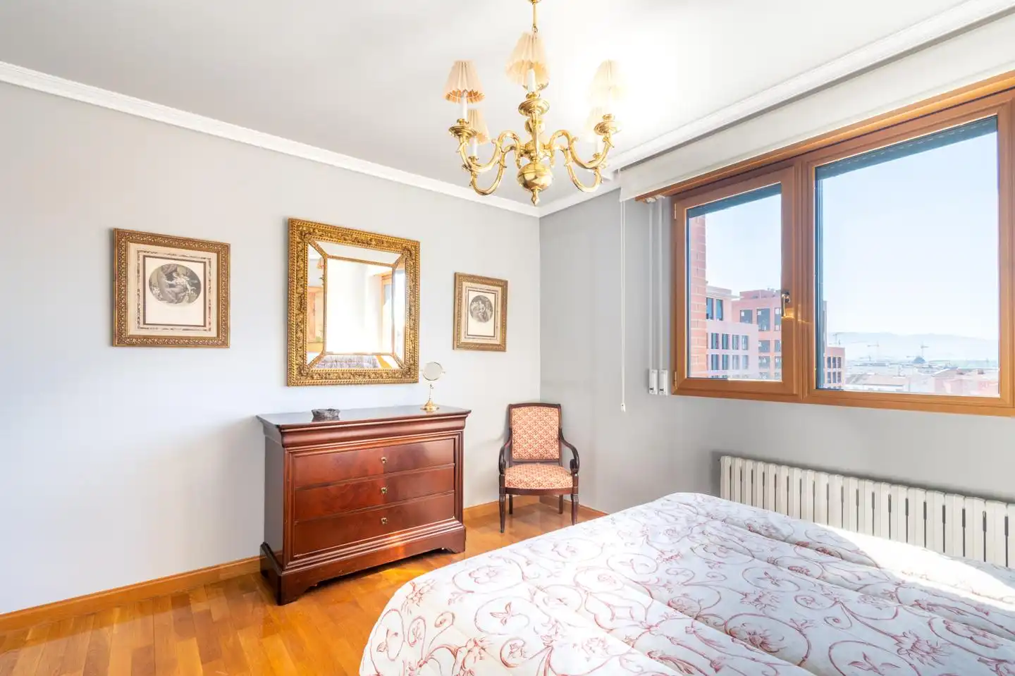 Flat for sale in Felisa Munárriz, Milagrosa