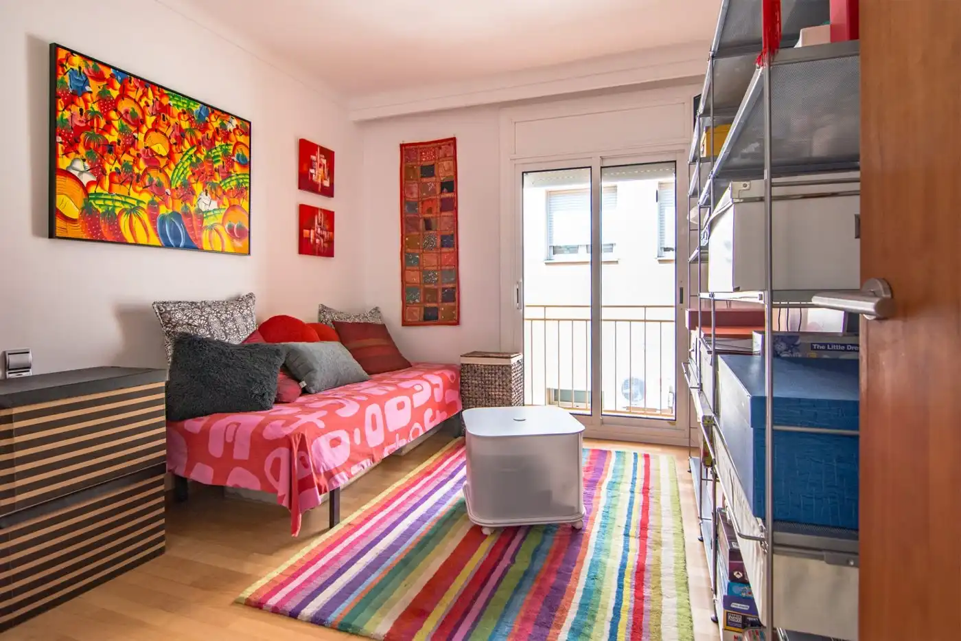 Houses for sale in Calle COMPOSITOR JOAQUIM SERRA, 3, Eixample - Horta Capallera