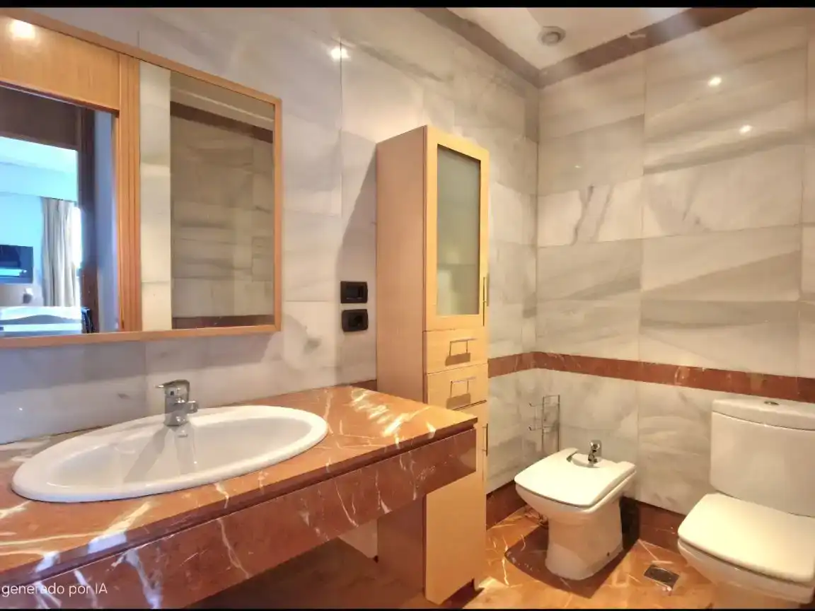 Bathroom of Flat for rent in Vigo   with Parquet flooring and Furnished