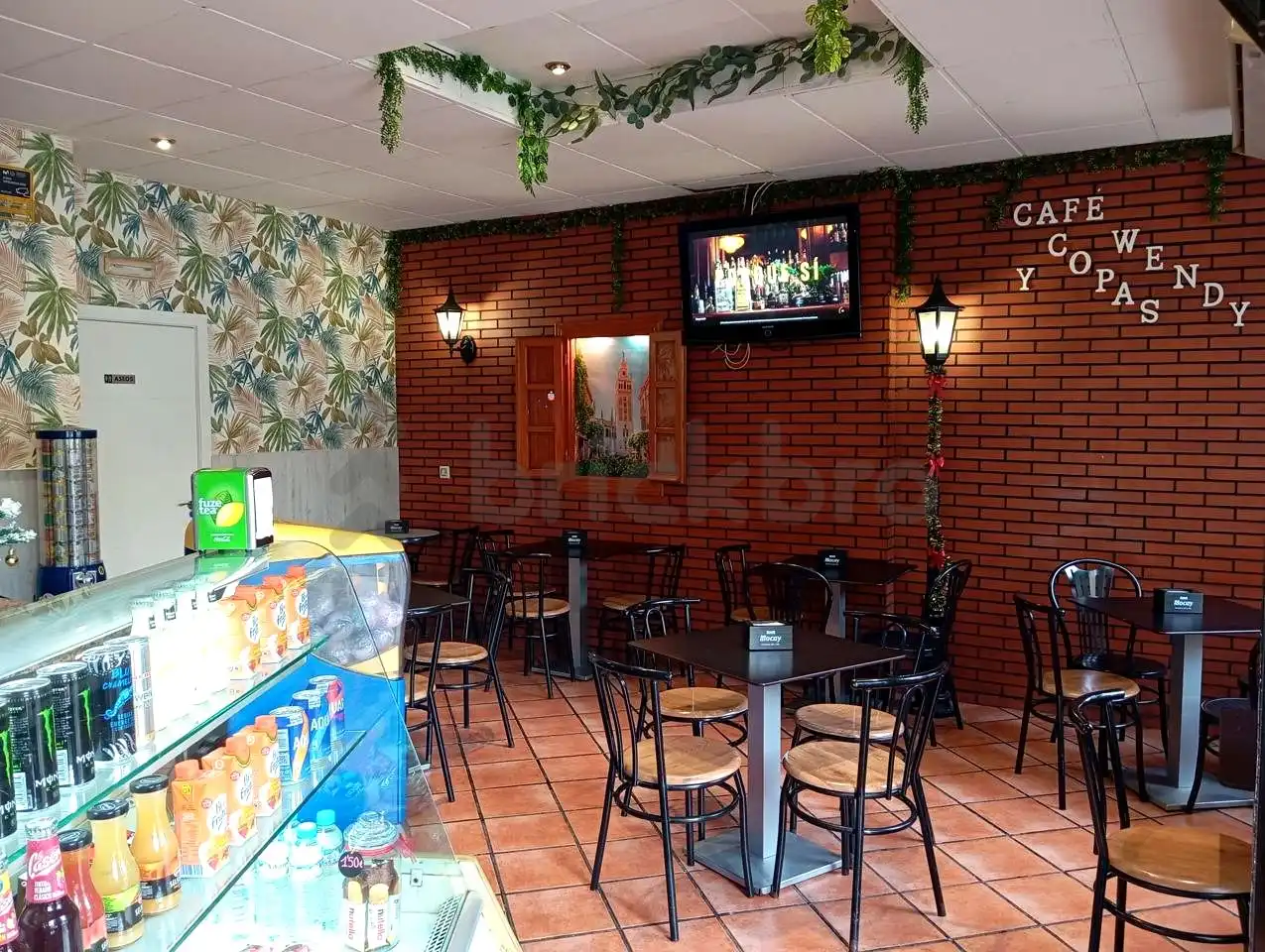 Business premises for sale in Calle Arquitecto José Granados de la Vega, imagen 5