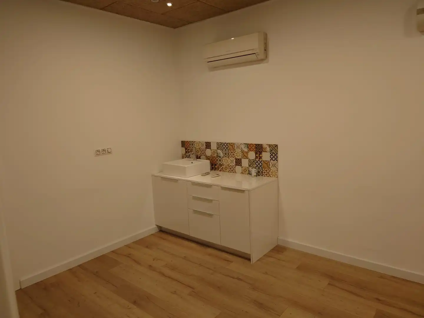 Business premises to rent in Carrer de Bernat Boades 86