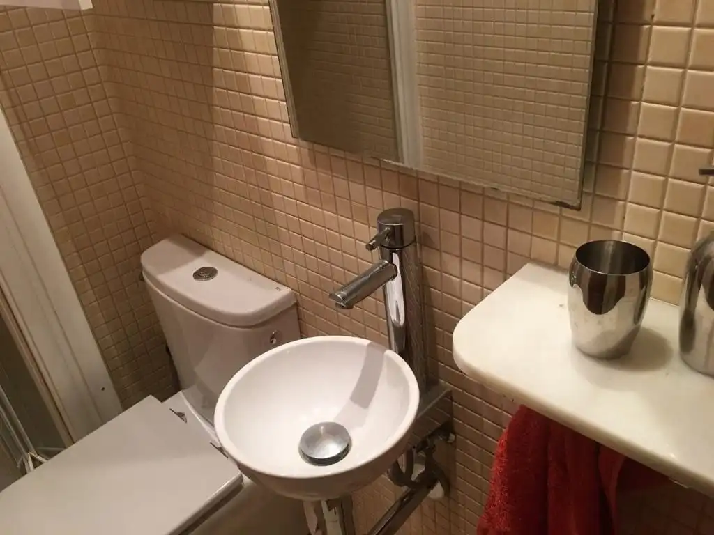 Bathroom of Flat for rent in Santiago de Compostela   with Heating and Furnished