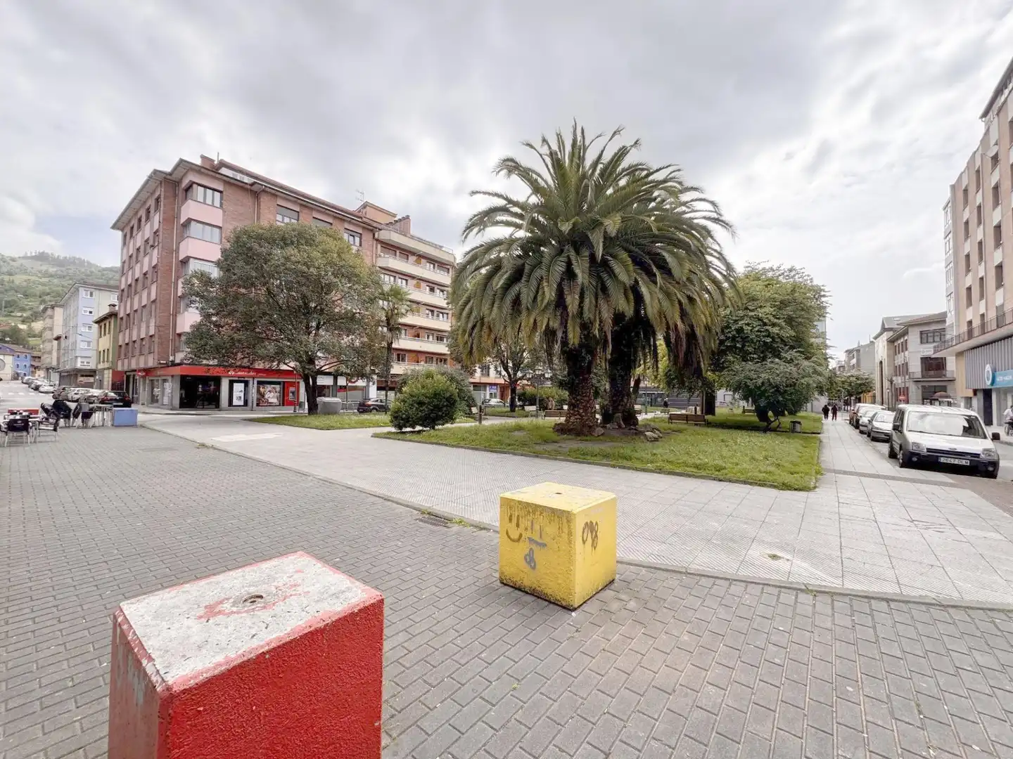 Vista exterior de Edificio en venta en San Martín del Rey Aurelio