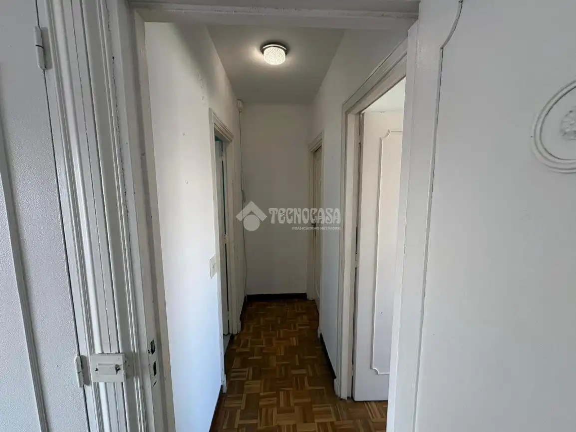 Wohnung zum Verkauf in Madrid mit Heizung, Parkett und Terrasse