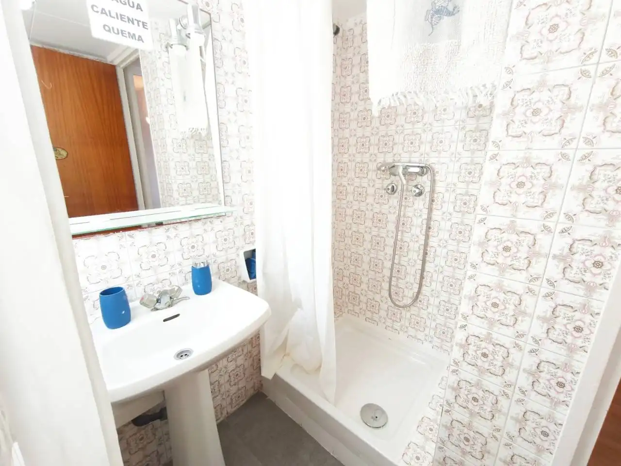 Baño de Piso en venta en Calafell con Aire acondicionado, Terraza y Alarma