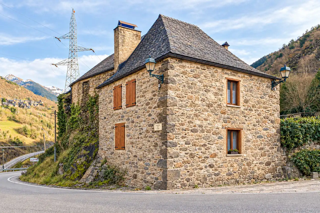 Casa rústica en venta en Carrer Taro 3, imagen 2