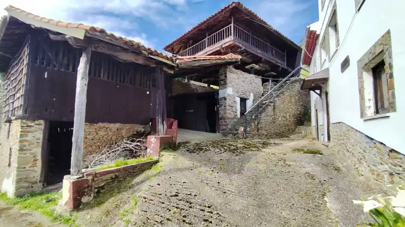 Vista exterior de Casa adosada en venda en Cudillero
