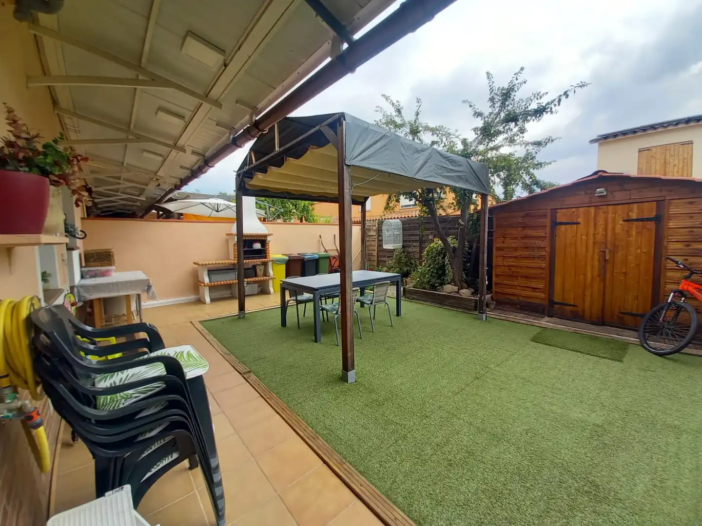 Terraza de Casa adosada en venta en Lliçà d'Amunt con Calefacción, Jardín privado y Amueblado