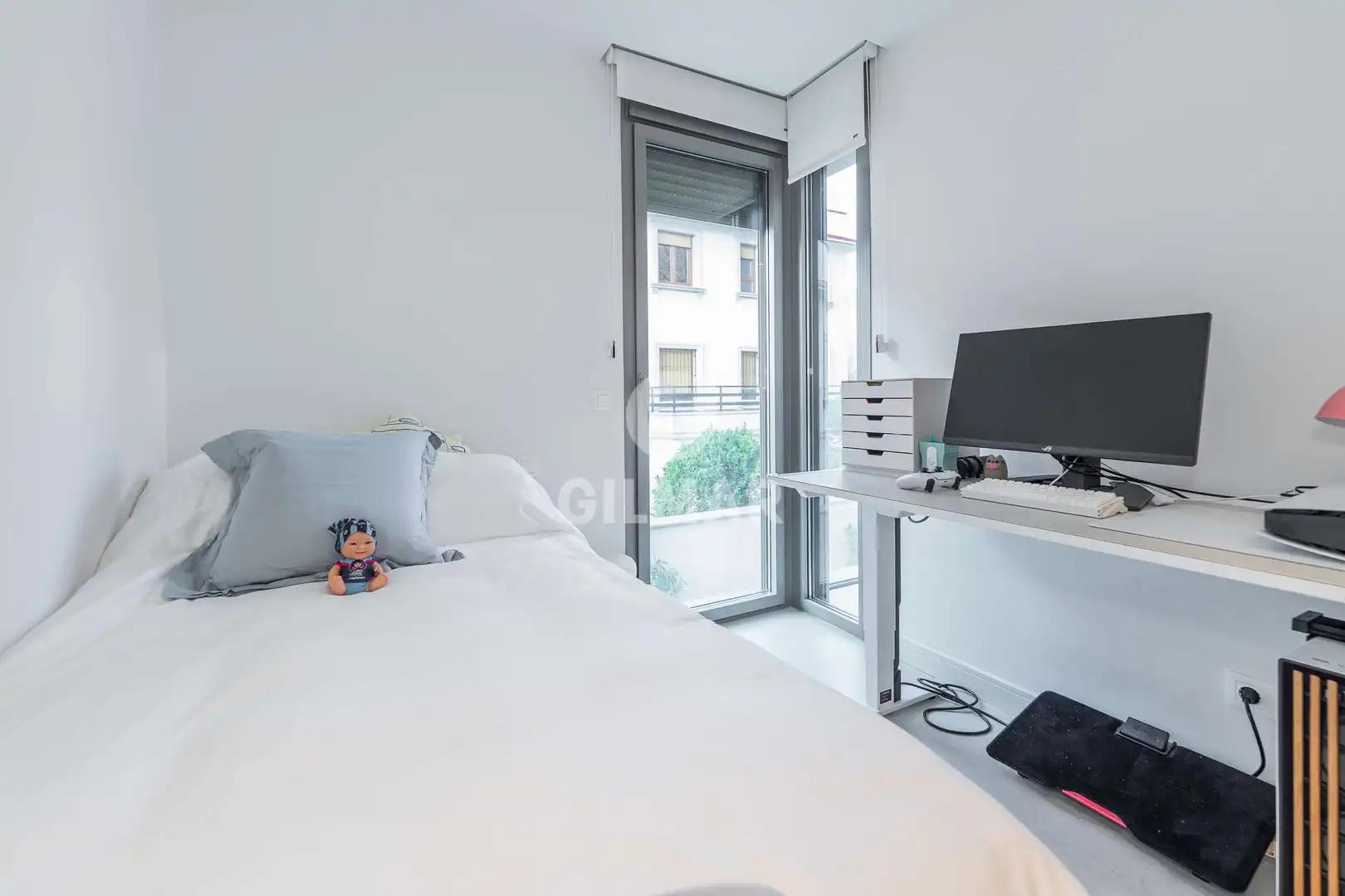 Bedroom of Flat for sale in Madrid  with Heating, Private garden and Storage room