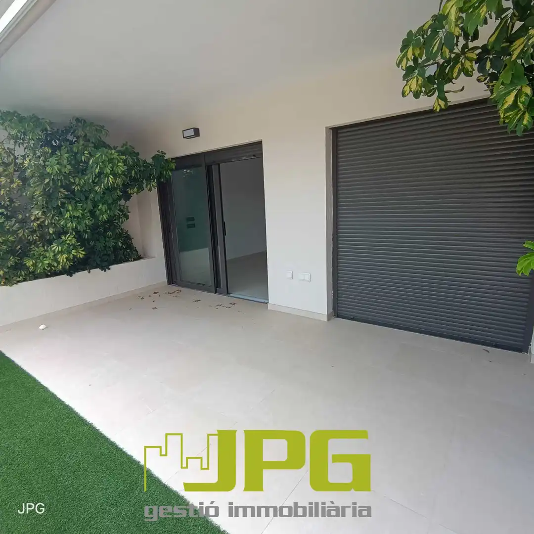 Piso en venta en Calle Violoncellista Vicente Perello, 1, PAU 5