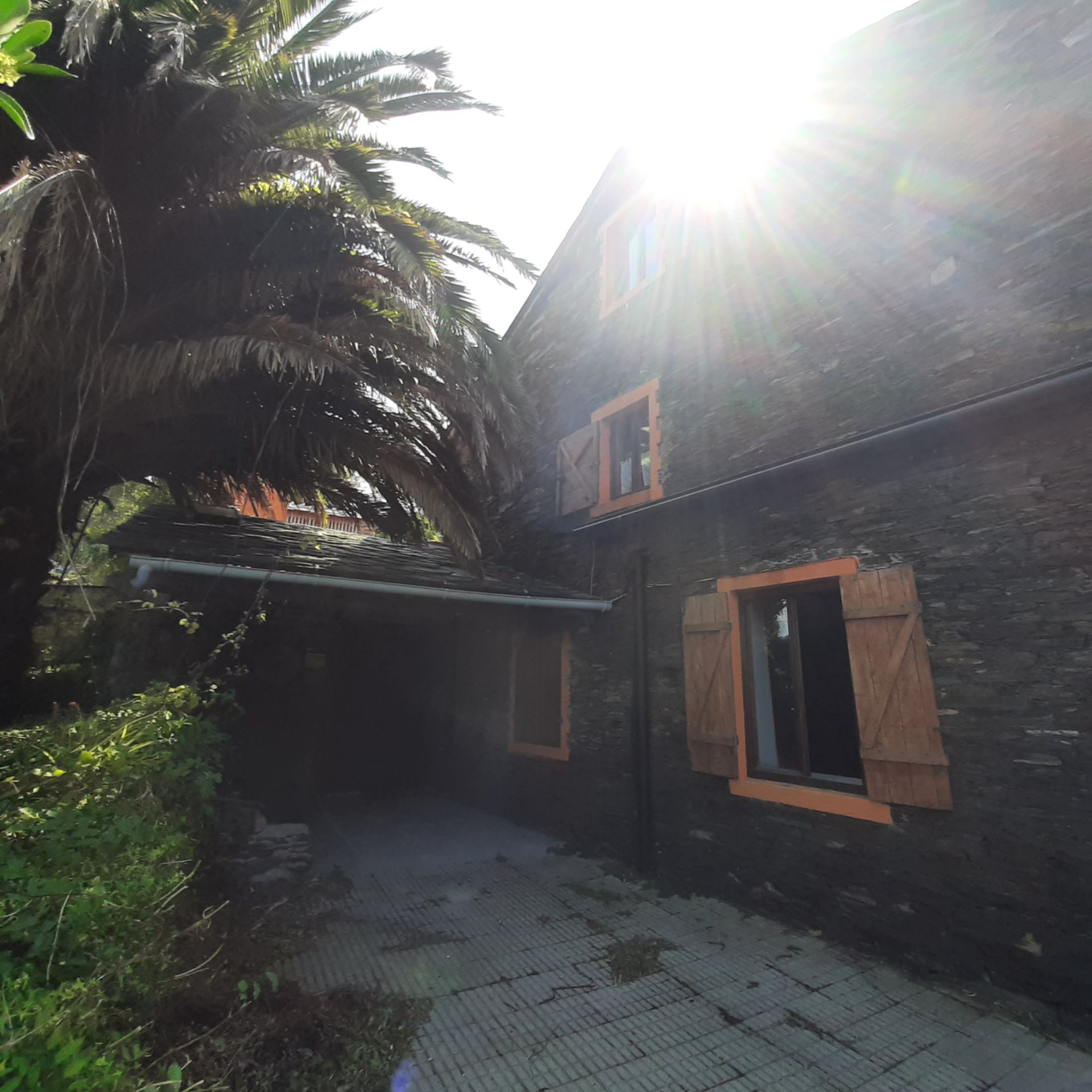 Vista exterior de Casa o xalet en venda en Mañón amb Jardí privat, Terrassa i Moblat