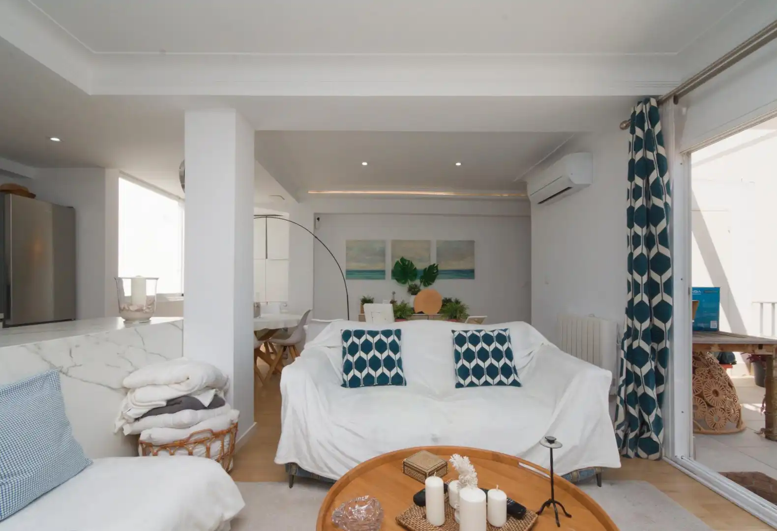 Sala d'estar de Àtic de lloguer en  Palma de Mallorca amb Aire condicionat
