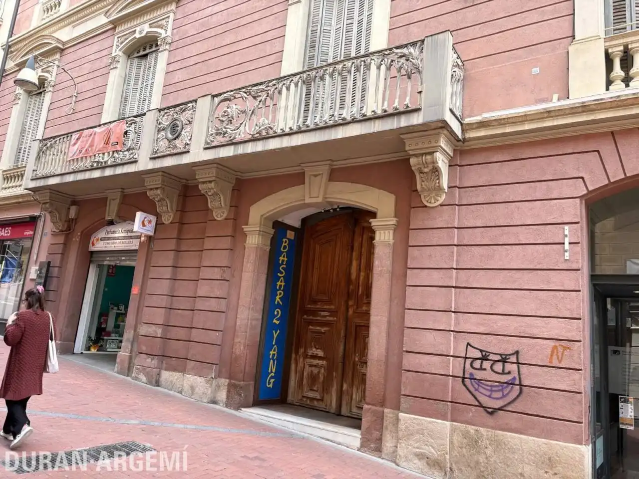 Vista exterior de Local de alquiler en Terrassa