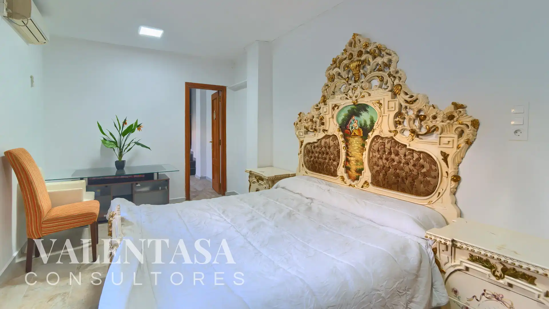 Bedroom of Houses for sale in L'Eliana  with Air Conditioner, Heating and Private garden