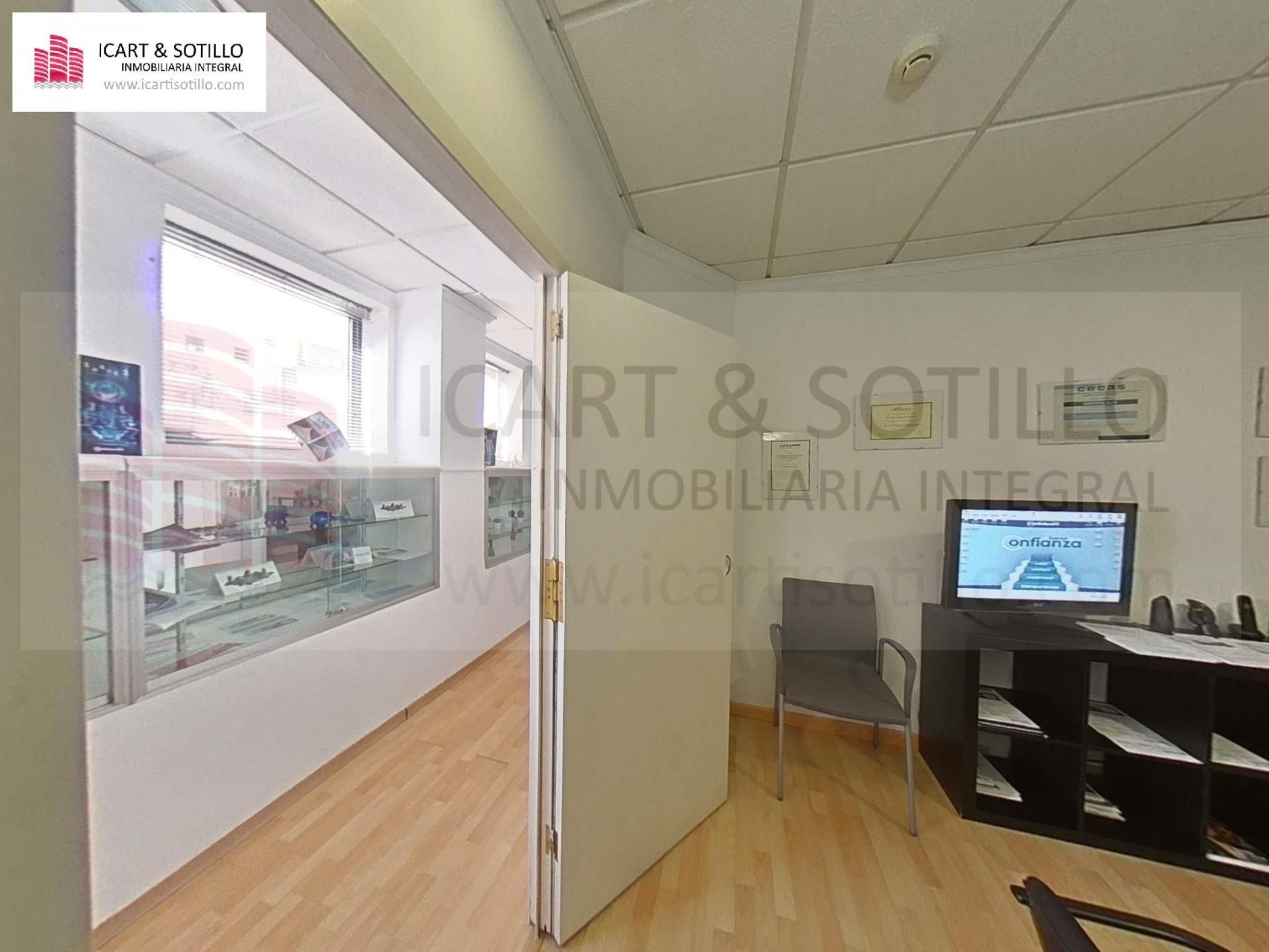 Office for sale in Calle DR FLEMING, Casco Urbano