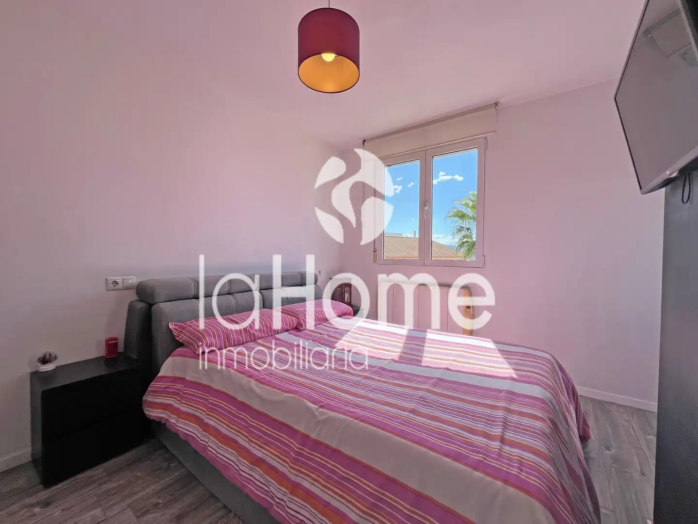 Schlafzimmer von Wohnung zum Verkauf in La Pobla de Vallbona mit Klimaanlage, Heizung und Parkett