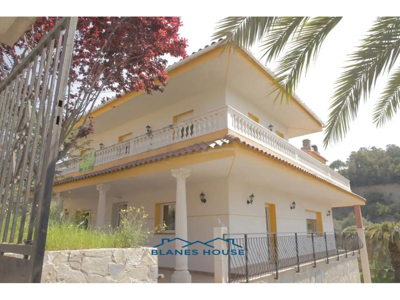Vista exterior de Casa o xalet en venda en Lloret de Mar amb Calefacció, Jardí privat i Terrassa