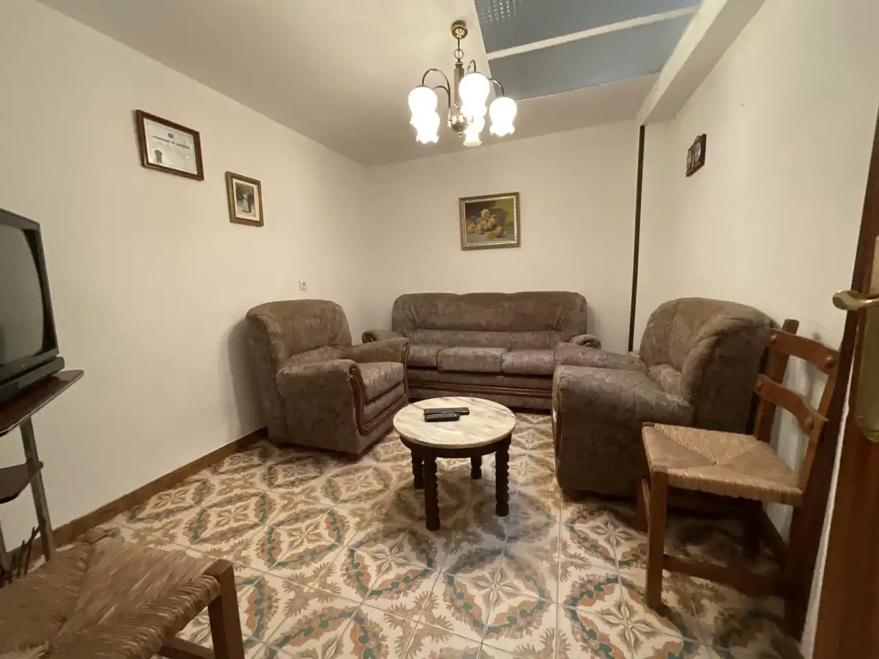 Sala de estar de Casa adosada en venta en Grañón con Jardín privado, Trastero y Amueblado