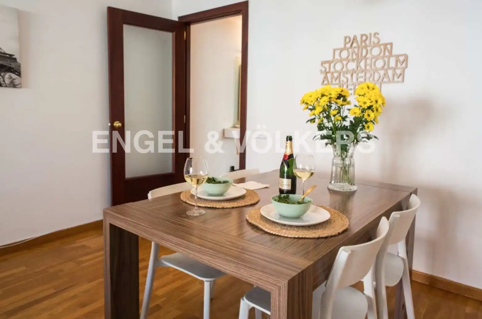 Comedor de Piso de alquiler en Barcelona con Aire acondicionado, Calefacción y Parquet