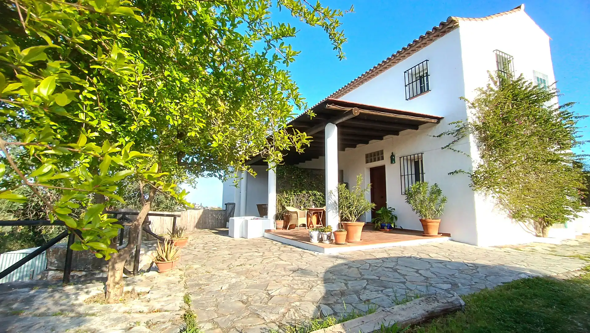 Vista exterior de Finca rústica en venta en Estepona con Aire acondicionado, Calefacción y Jardín privado