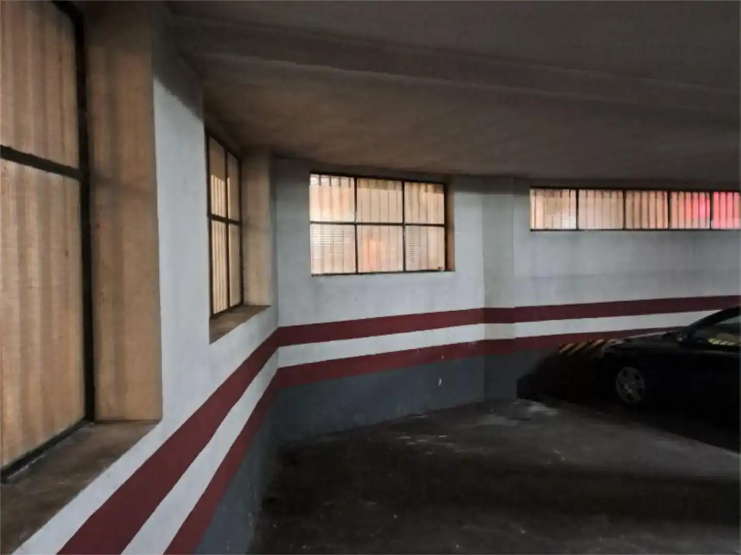Parkplatz von Garage zur Miete in Centro