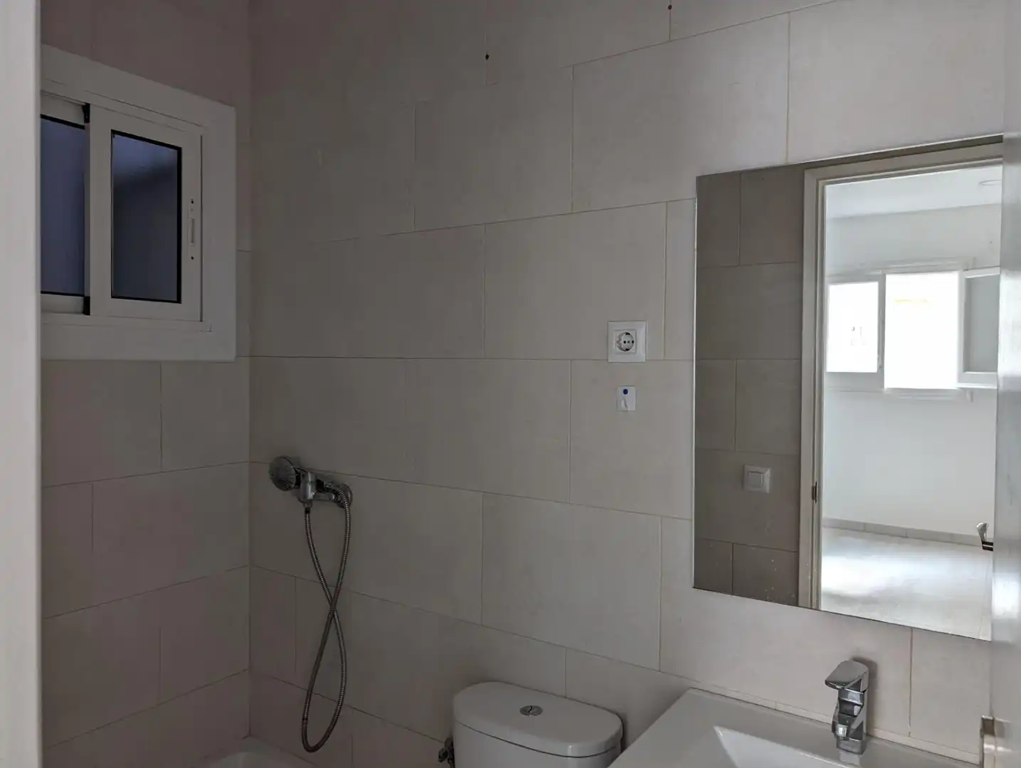Bany de Local de lloguer en Barcelona amb Aire condicionat