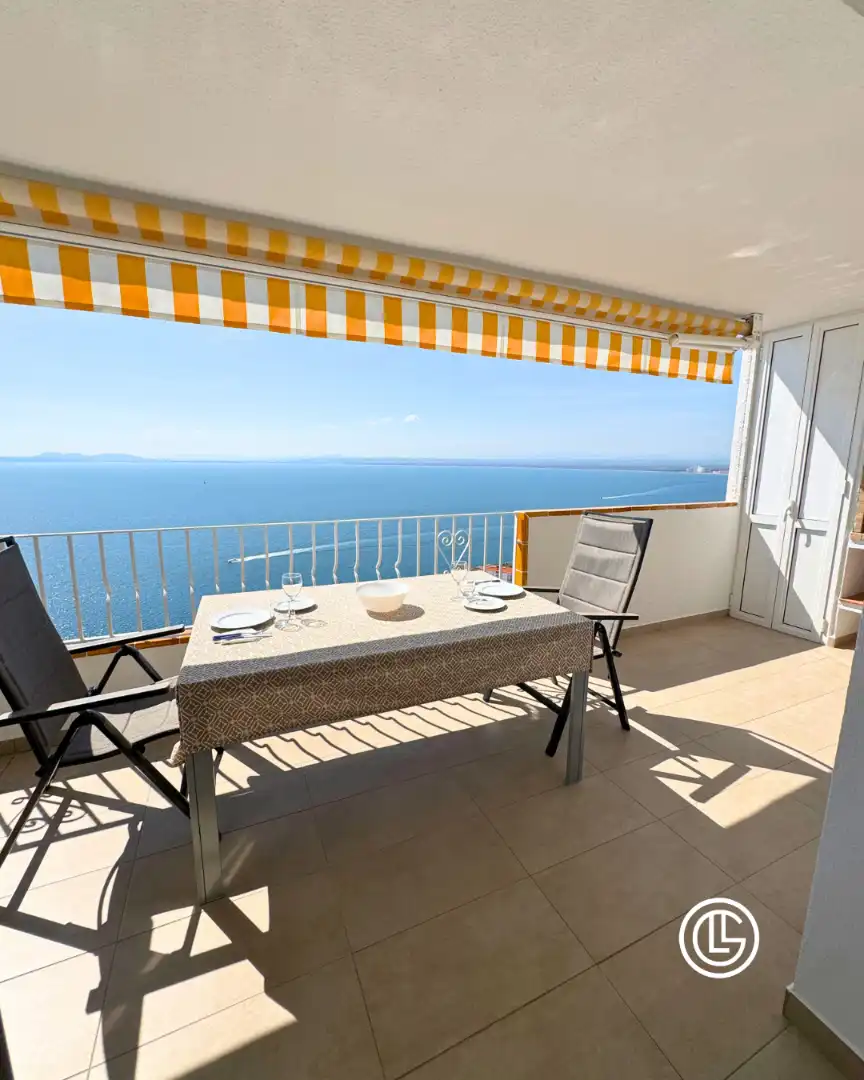 Terrassa de Apartament en venda en Roses amb Aire condicionat, Calefacció i Terrassa
