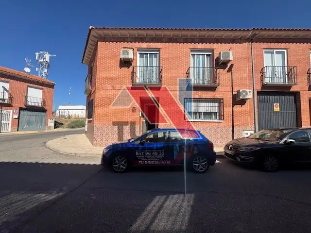 Vista exterior de Casa o chalet en venta en Novés con Terraza y Balcón