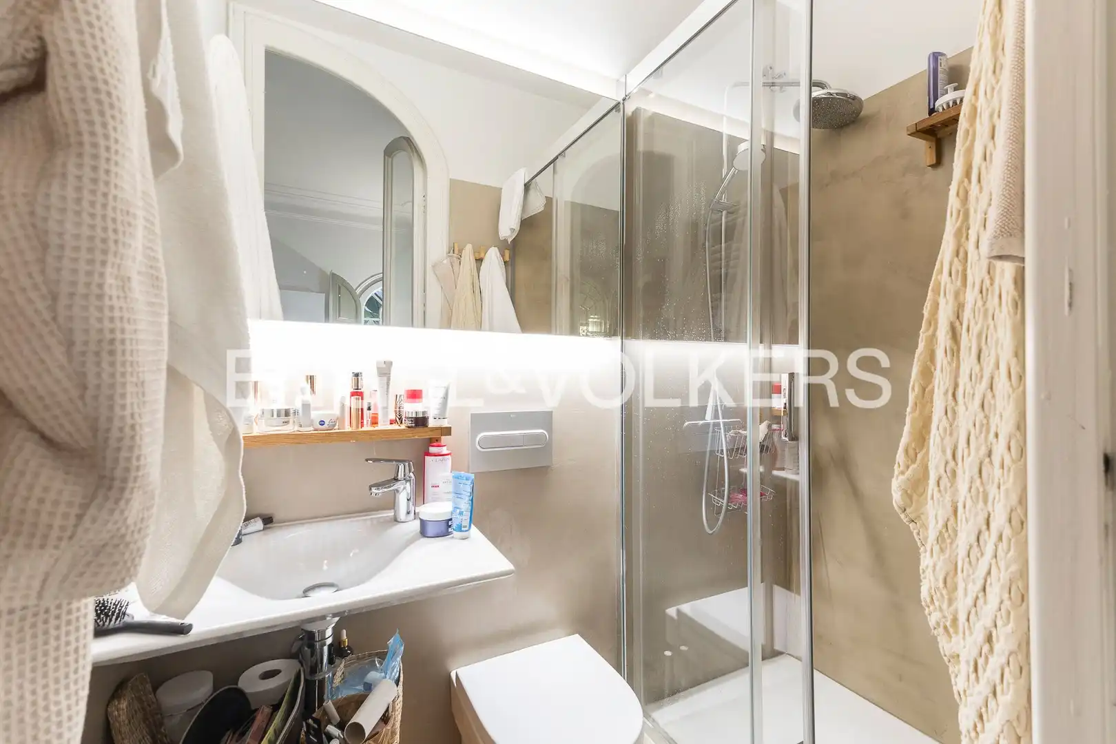 Baño de Dúplex en venta en Barcelona con Calefacción, Terraza y Trastero