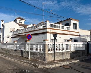 Vista exterior de Casa adosada en venda en Rota amb Traster