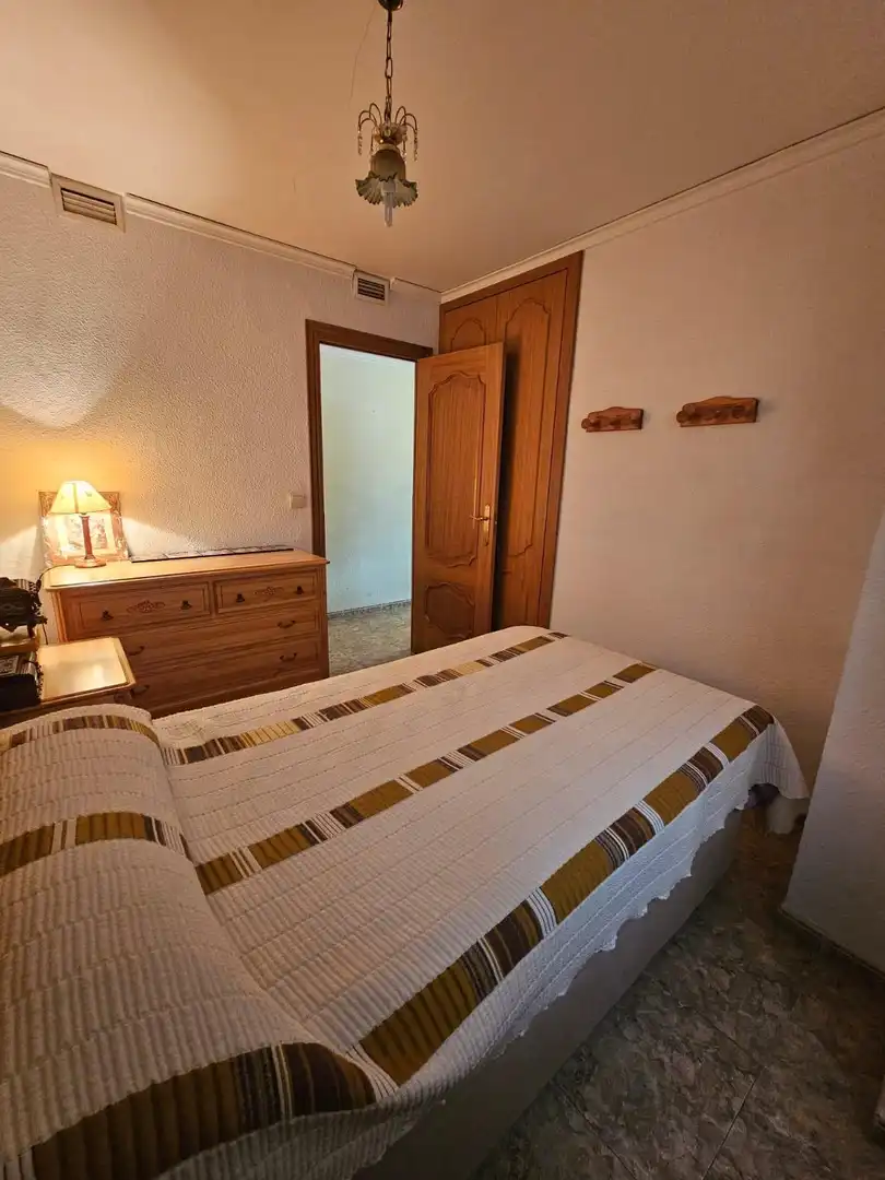 Bedroom of Flat for sale in Valencia  with Air Conditioner, Storage room and Balcony